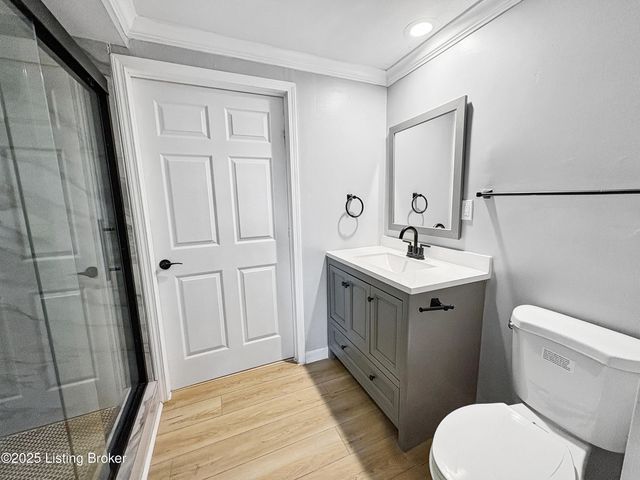 10527 Fairview Ave, Louisville, KY 40299