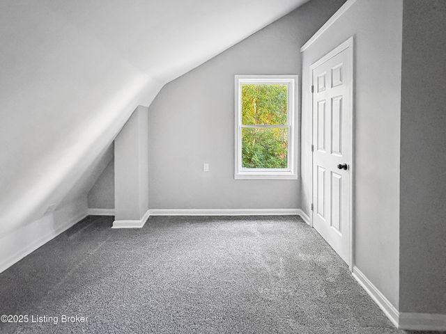 10527 Fairview Ave, Louisville, KY 40299