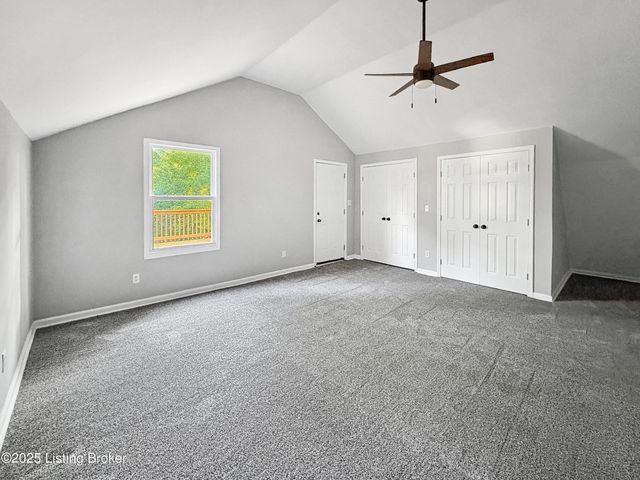 10527 Fairview Ave, Louisville, KY 40299