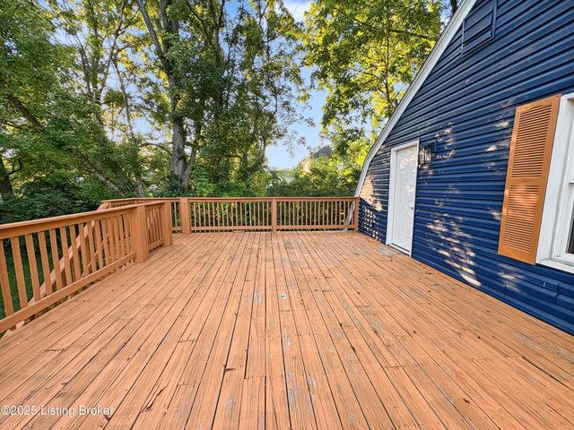 10527 Fairview Ave, Louisville, KY 40299
