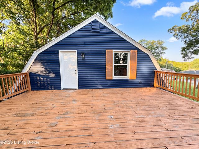 10527 Fairview Ave, Louisville, KY 40299