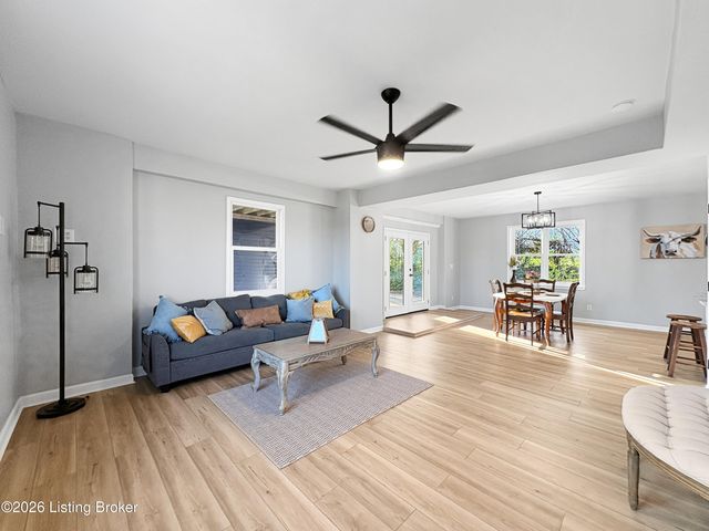 10527 Fairview Ave, Louisville, KY 40299