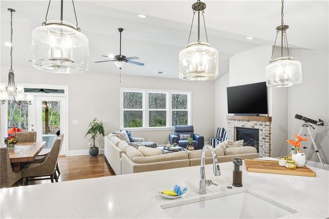 265 Fountain Oak Way, Canton, GA 30114