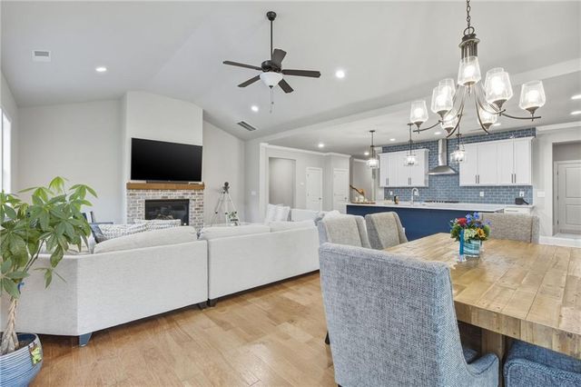 265 Fountain Oak Way, Canton, GA 30114