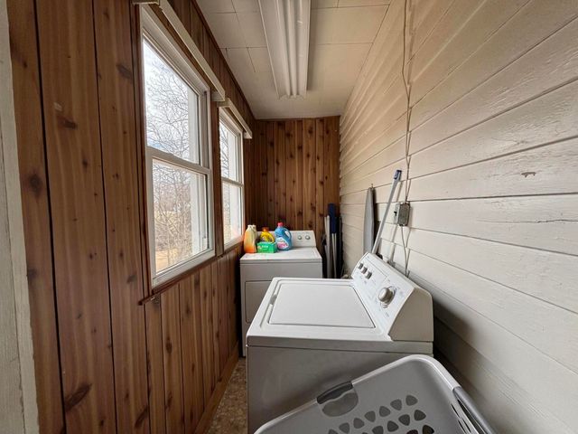 W 165 College ST, Rocky Mount, VA 24151