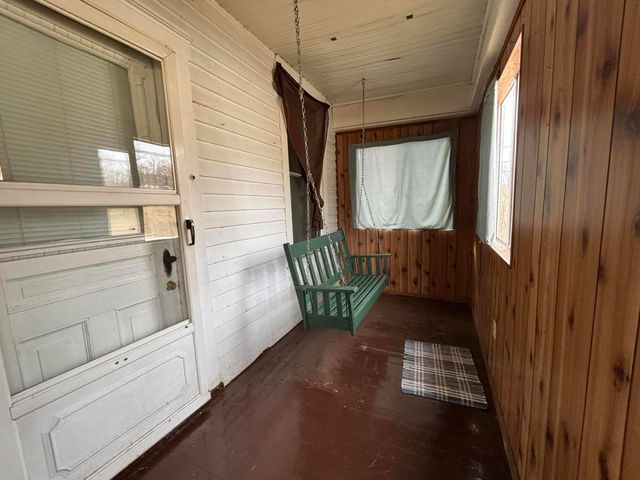 W 165 College ST, Rocky Mount, VA 24151