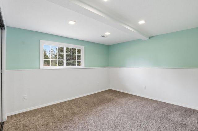 11338 W Tumbleweed Dr, Nine Mile Falls, WA 99026
