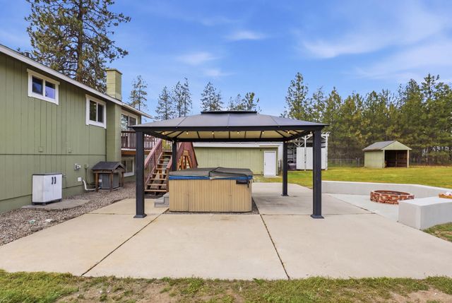 11338 W Tumbleweed Dr, Nine Mile Falls, WA 99026