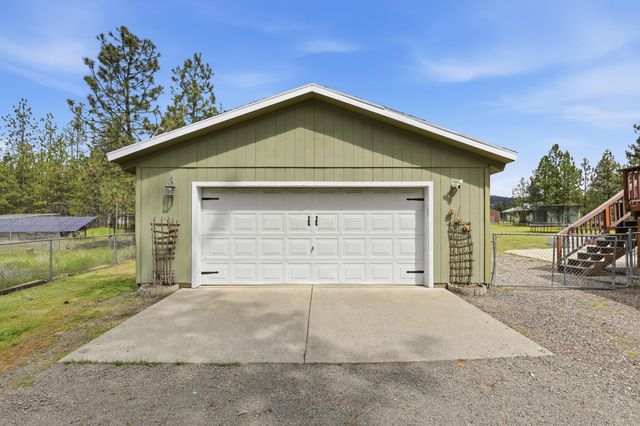 11338 W Tumbleweed Dr, Nine Mile Falls, WA 99026
