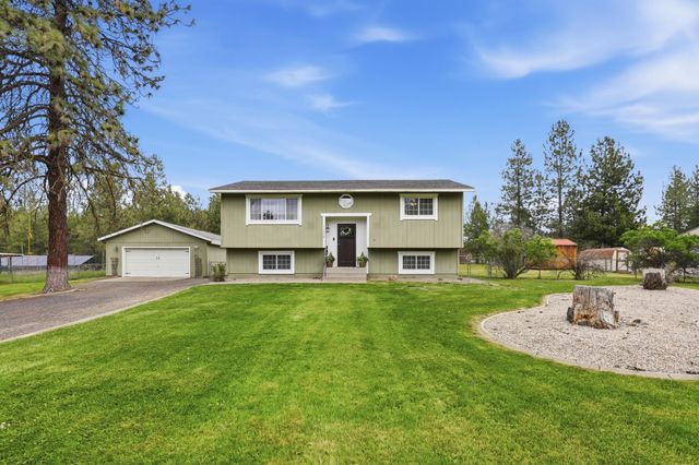 11338 W Tumbleweed Dr, Nine Mile Falls, WA 99026