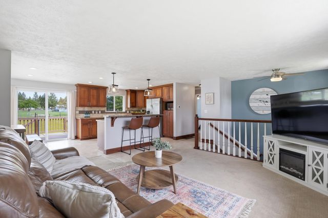 11338 W Tumbleweed Dr, Nine Mile Falls, WA 99026