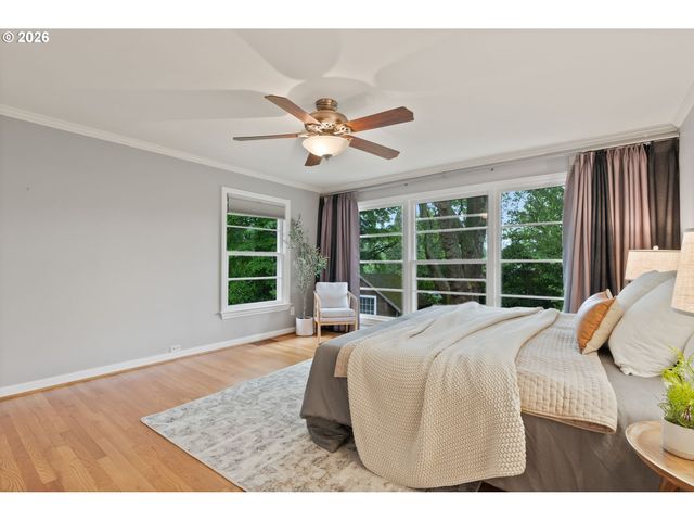 8120 Sw MAPLE Dr, Portland, OR 97225