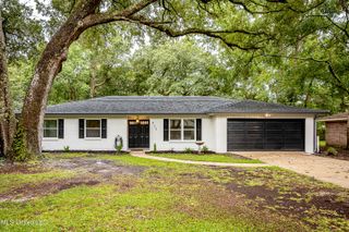 825 Graveline Road, Gautier, MS 39553
