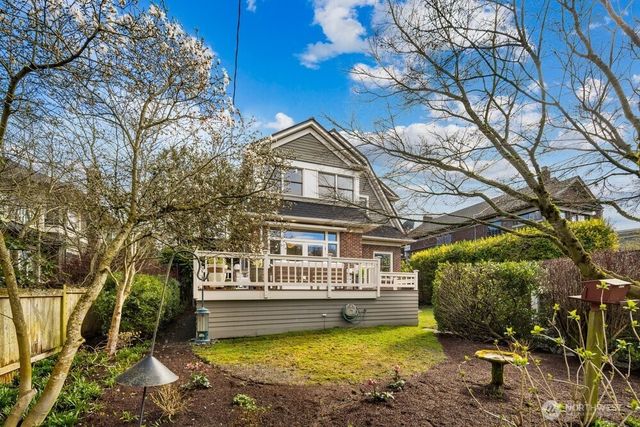 939 21st Avenue E, Seattle, WA 98112