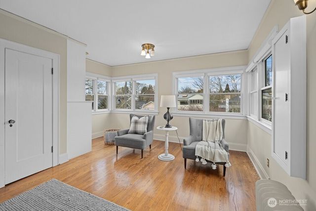 939 21st Avenue E, Seattle, WA 98112