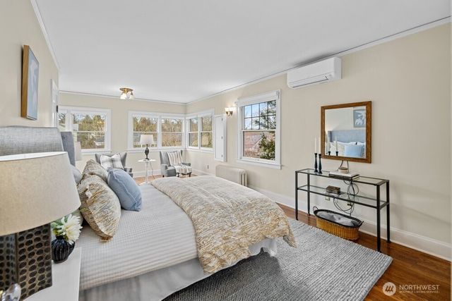 939 21st Avenue E, Seattle, WA 98112