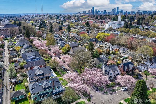 939 21st Avenue E, Seattle, WA 98112