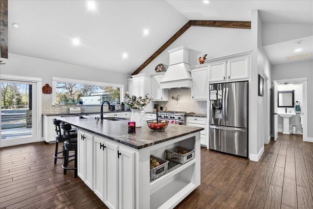 323 Vz County Road 2103, Canton, TX 75103