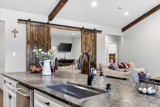 323 Vz County Road 2103, Canton, TX 75103