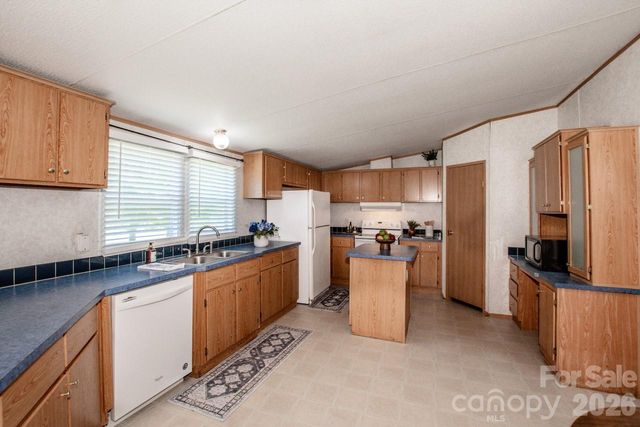 130 Gemstone Drive, Statesville, NC 28625