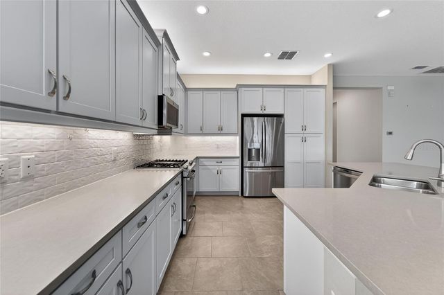 15512 CORONA DEL MAR DRIVE, Wimauma, FL 33598