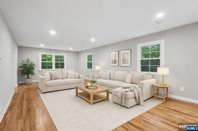 12 Apache Road, Wayne, NJ 07470