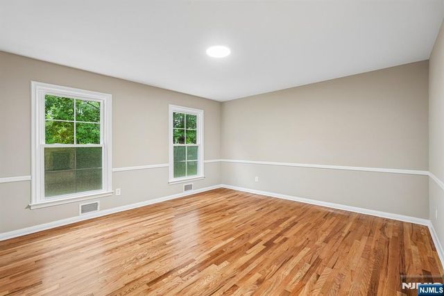 12 Apache Road, Wayne, NJ 07470