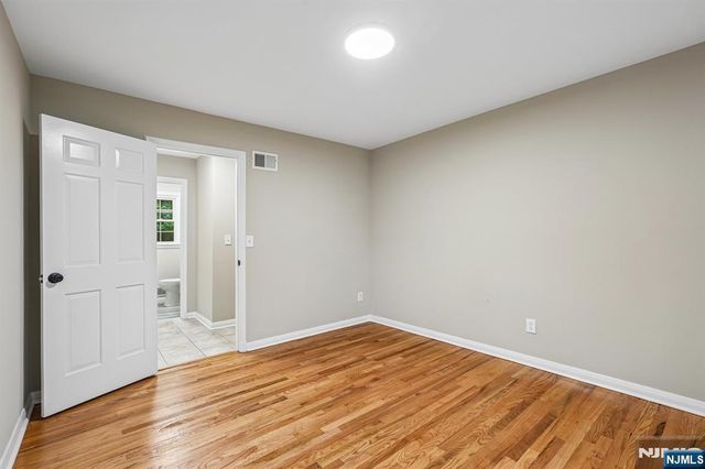 12 Apache Road, Wayne, NJ 07470