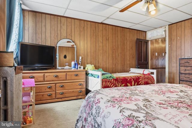 421 YORK ST, Hanover, PA 17331