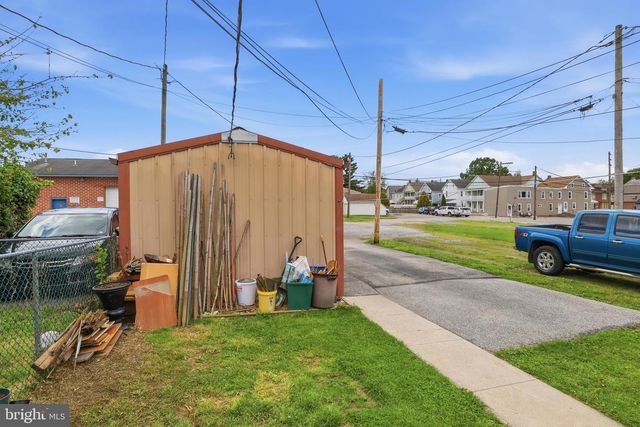 421 YORK ST, Hanover, PA 17331