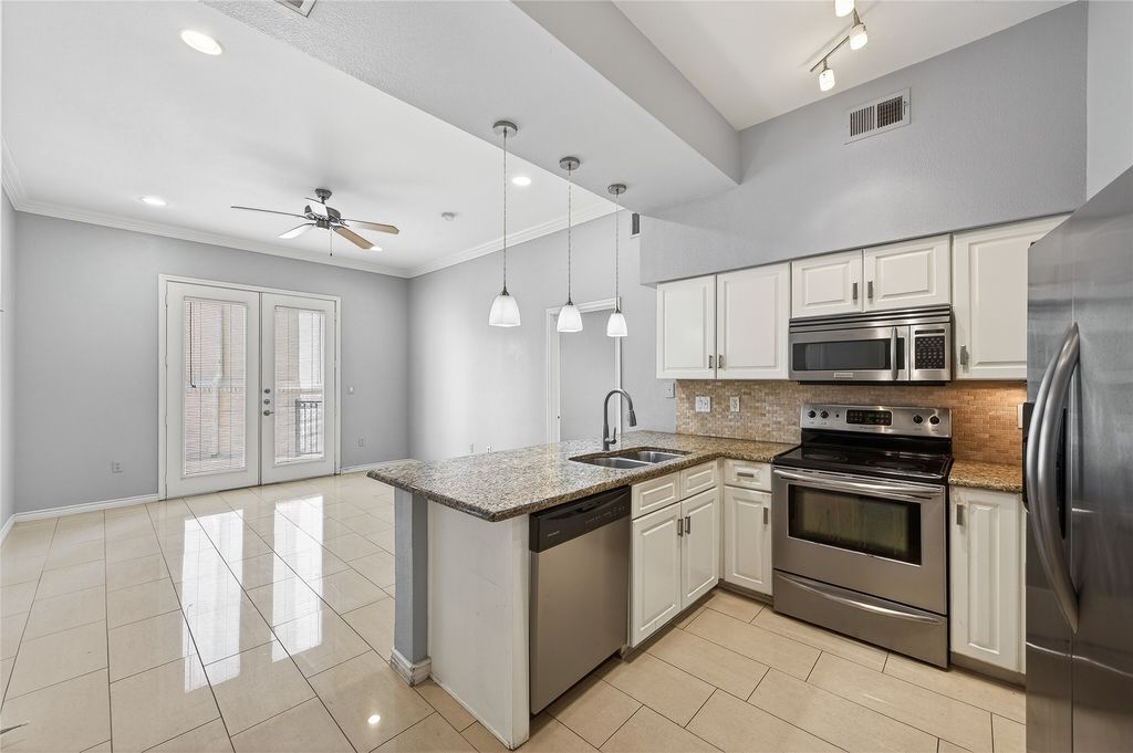 3102 Kings Road 1110, Dallas, TX 75219