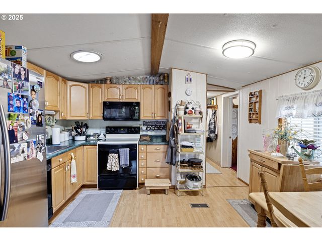 684 BEAR CREEK Rd, Cottage Grove, OR 97424