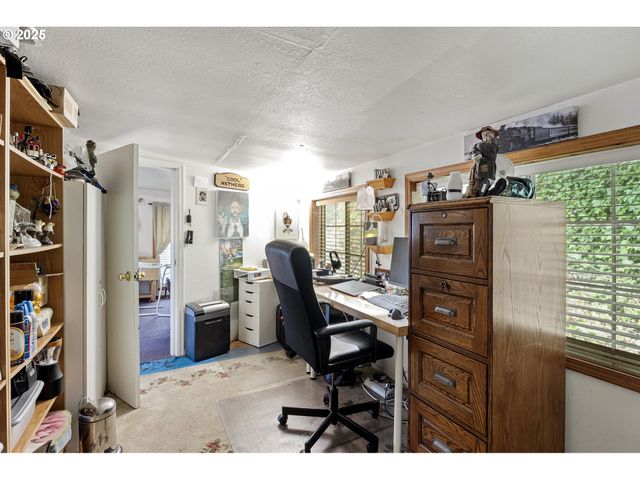 684 BEAR CREEK Rd, Cottage Grove, OR 97424