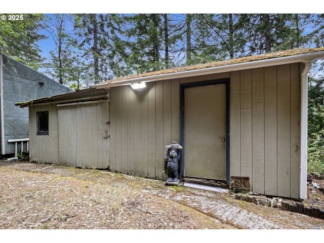 684 BEAR CREEK Rd, Cottage Grove, OR 97424