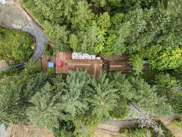 684 BEAR CREEK Rd, Cottage Grove, OR 97424