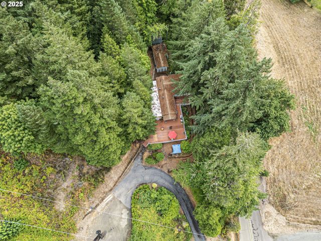 684 BEAR CREEK Rd, Cottage Grove, OR 97424