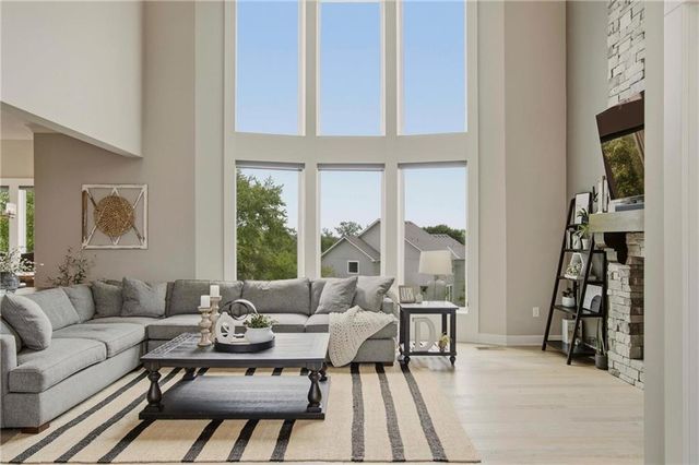 9784 Houston Street, Lenexa, KS 66227
