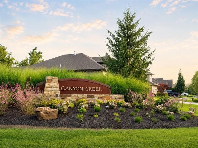 9784 Houston Street, Lenexa, KS 66227