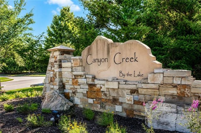 9784 Houston Street, Lenexa, KS 66227