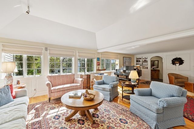 4 Stetson Street, Lexington, MA 02420