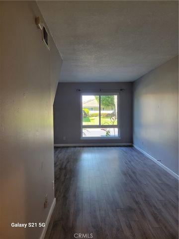 16862 B Coach Lane, Huntington Beach, CA 92649