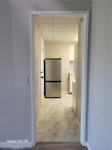 16862 B Coach Lane, Huntington Beach, CA 92649
