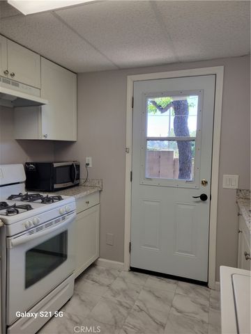 16862 B Coach Lane, Huntington Beach, CA 92649