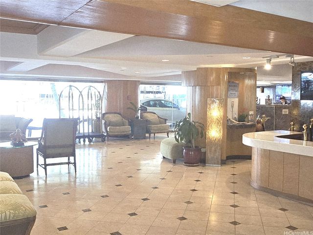 2425 Kuhio Avenue 503, Honolulu, HI 96815