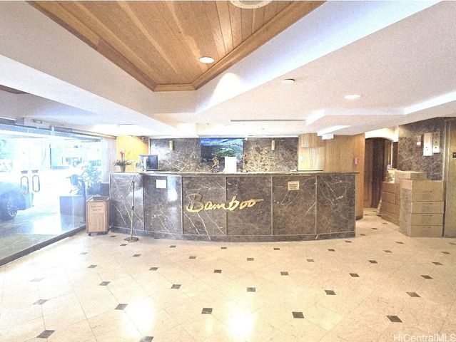 2425 Kuhio Avenue 503, Honolulu, HI 96815