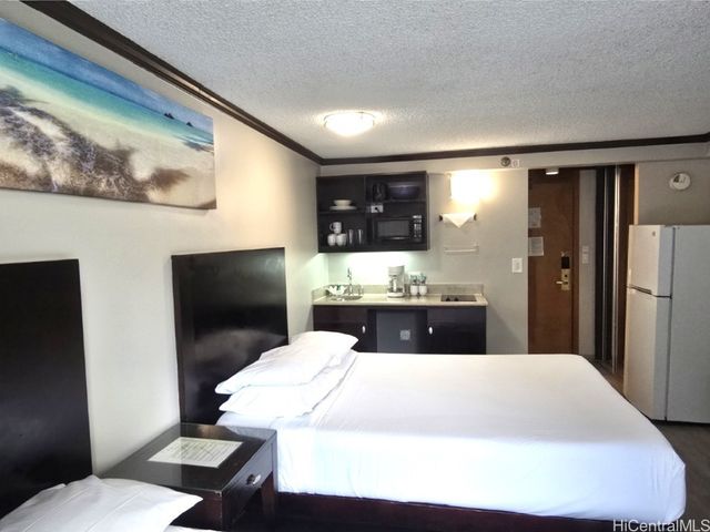 2425 Kuhio Avenue 503, Honolulu, HI 96815