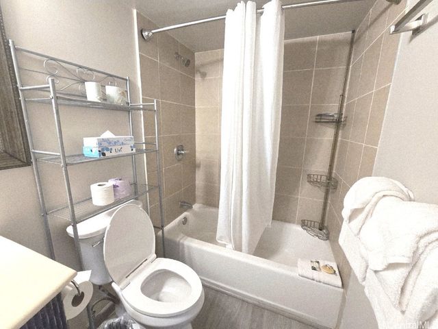 2425 Kuhio Avenue 503, Honolulu, HI 96815