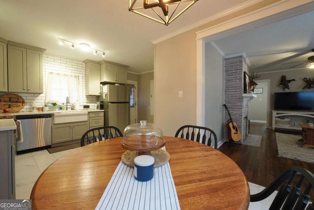 121 Mimosa Drive, Jenkinsburg, GA 30234