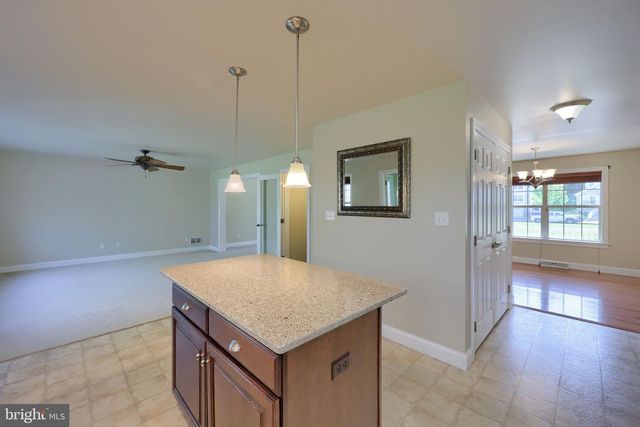 249 STEEPBANK RD, Lancaster, PA 17602