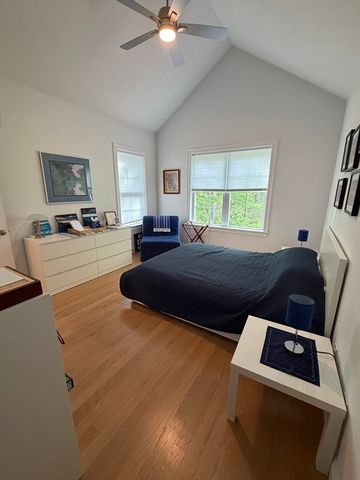 48 Acorn Pl 48, Millis, MA 02054